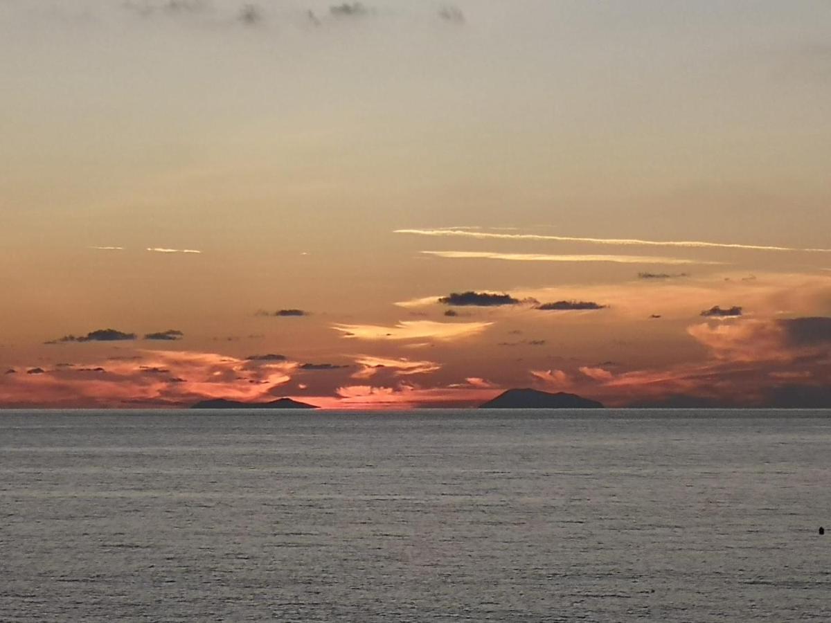 Le Casette Sul Mare Capo Vaticano Exterior foto
