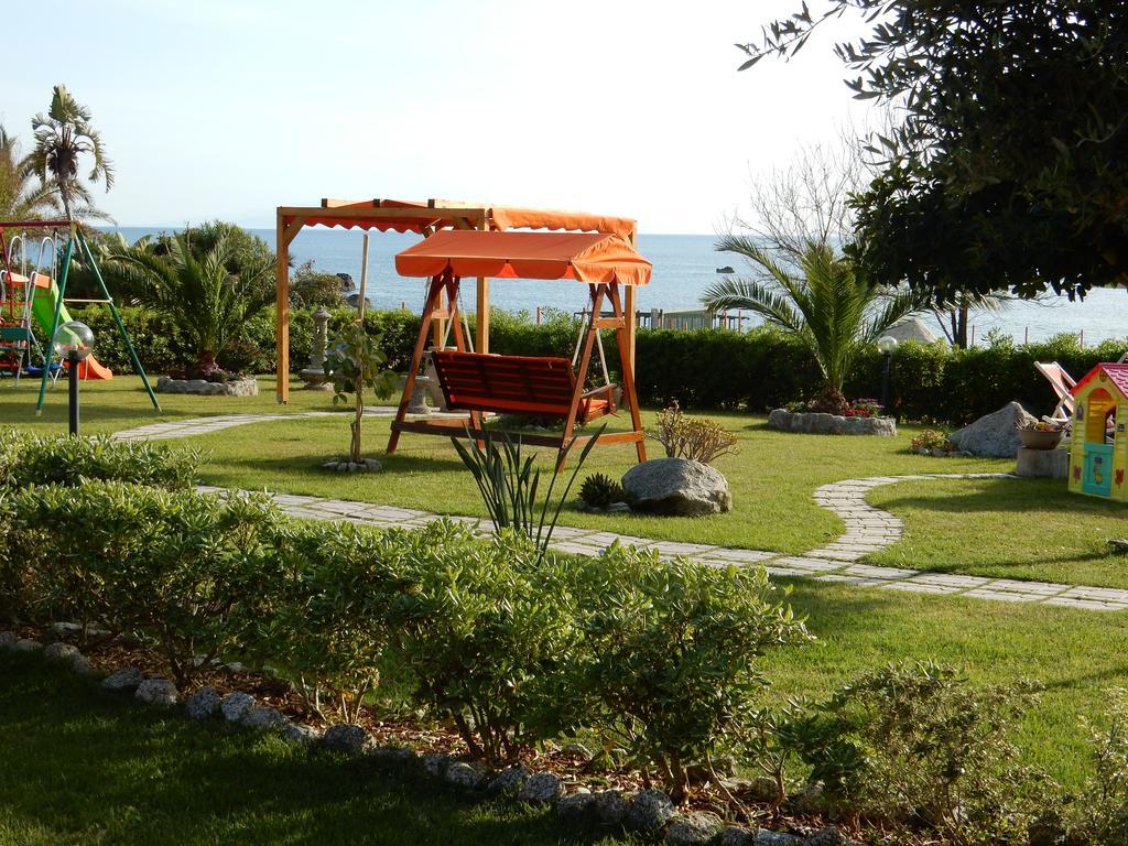 Le Casette Sul Mare Capo Vaticano Exterior foto