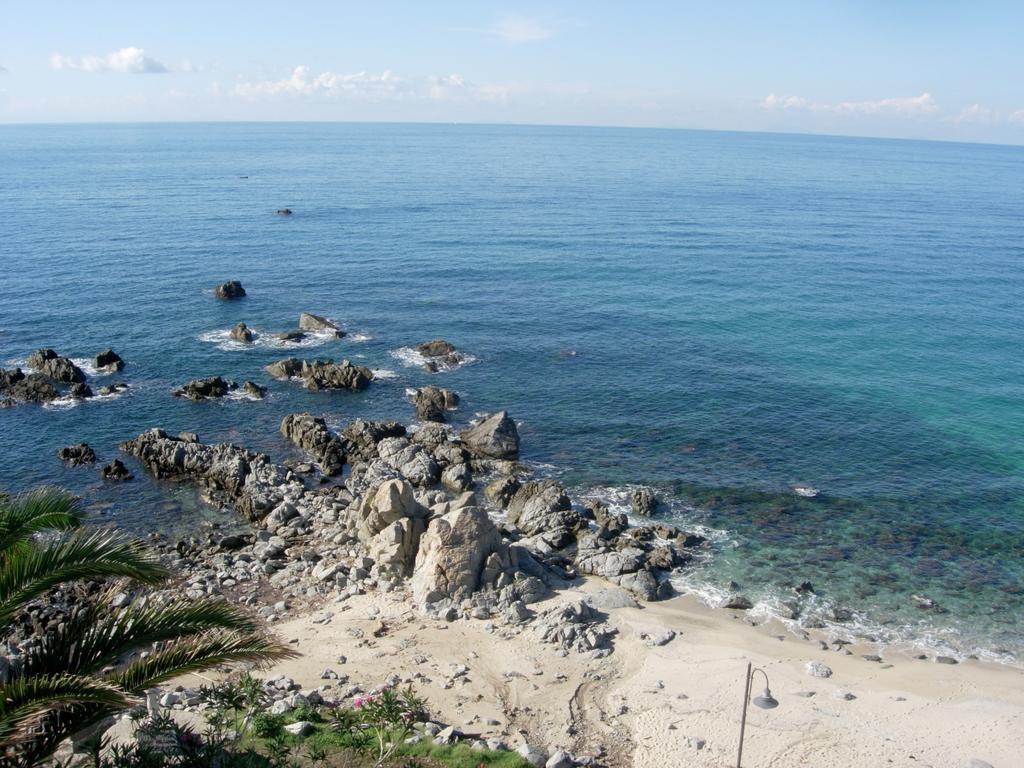 Le Casette Sul Mare Capo Vaticano Exterior foto