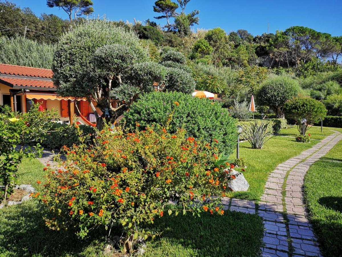 Le Casette Sul Mare Capo Vaticano Exterior foto