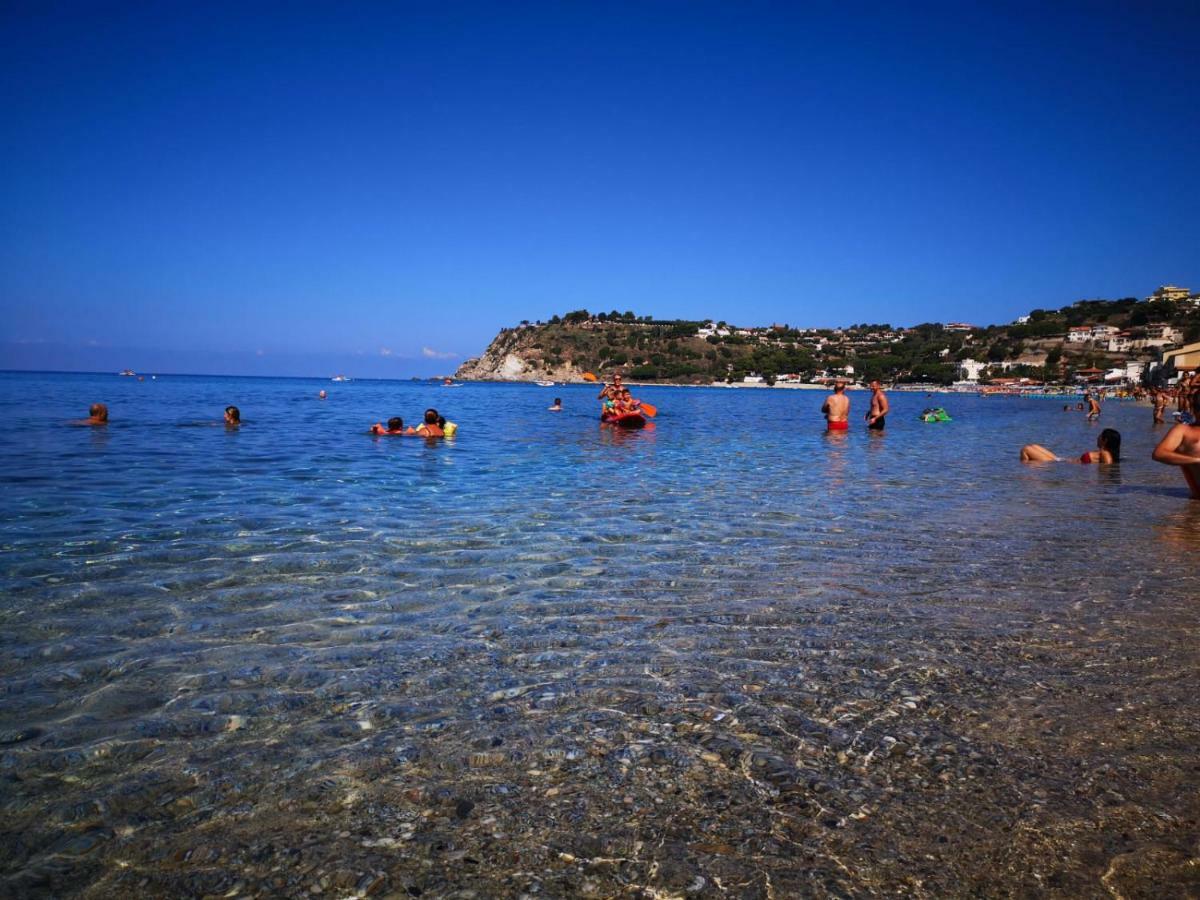 Le Casette Sul Mare Capo Vaticano Exterior foto